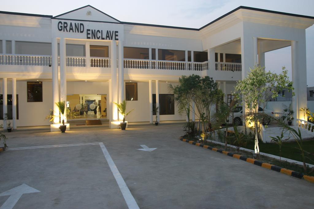 Grand Enclave Otel Lahor Oda fotoğraf