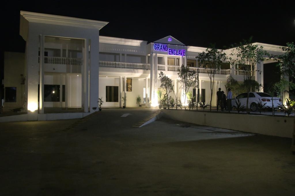 Grand Enclave Otel Lahor Dış mekan fotoğraf