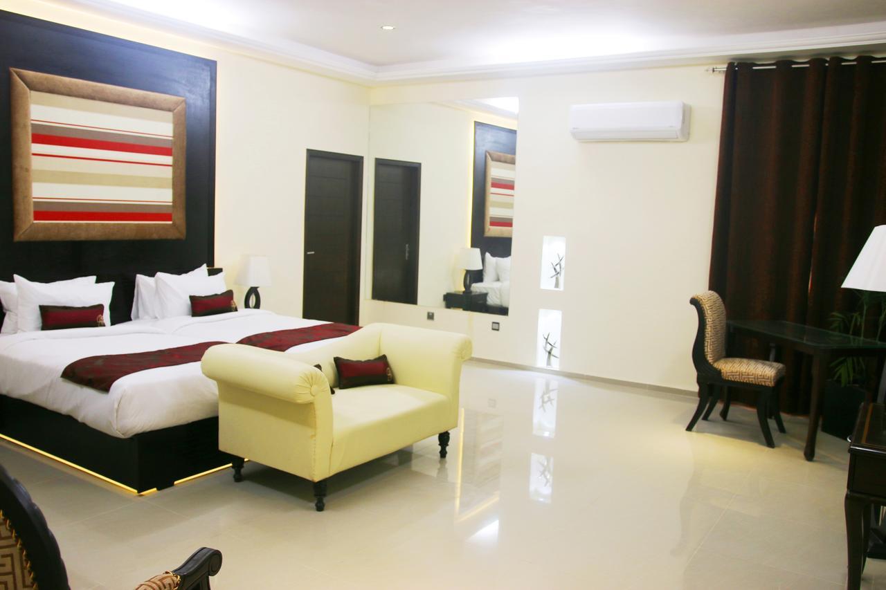 Grand Enclave Otel Lahor Dış mekan fotoğraf