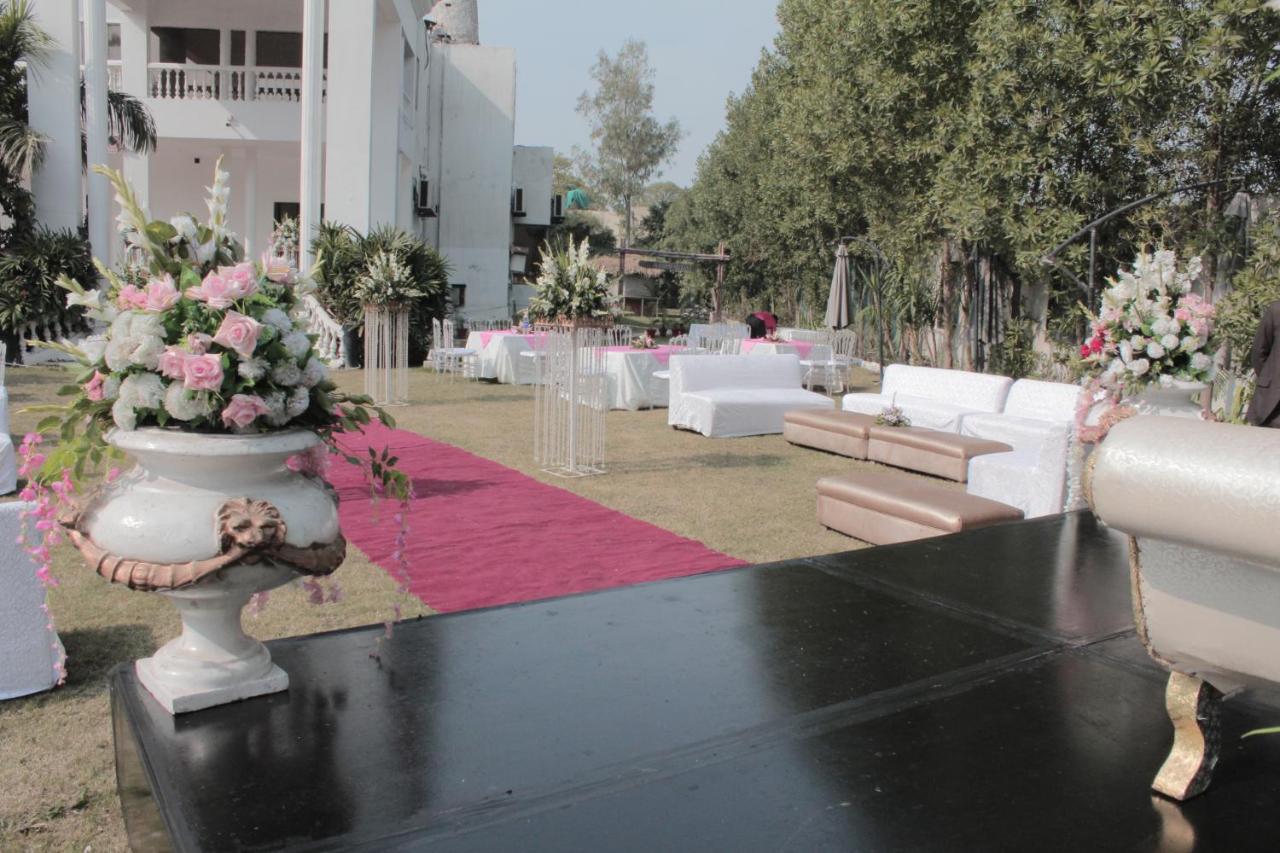 Grand Enclave Otel Lahor Dış mekan fotoğraf