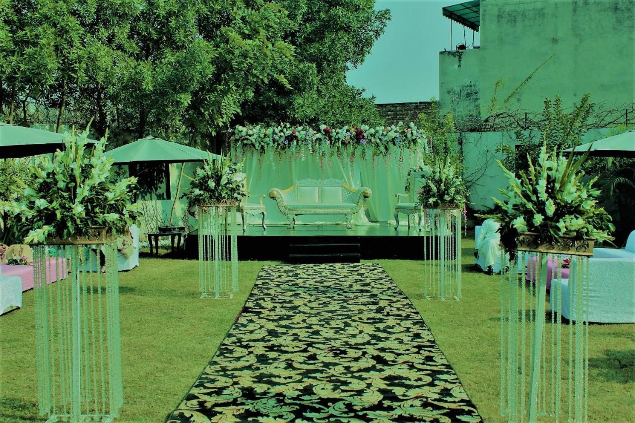 Grand Enclave Otel Lahor Dış mekan fotoğraf